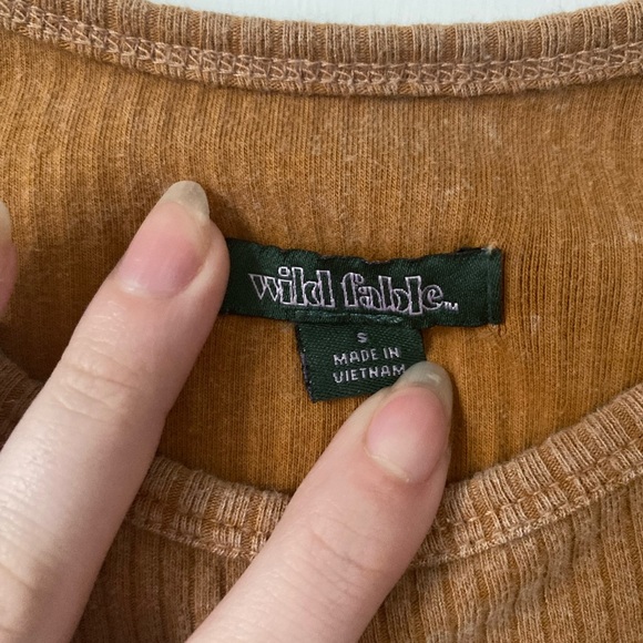 Wild Fable Brown Ribbed Short Sleeve Top - Size small - Picture 2 of 3